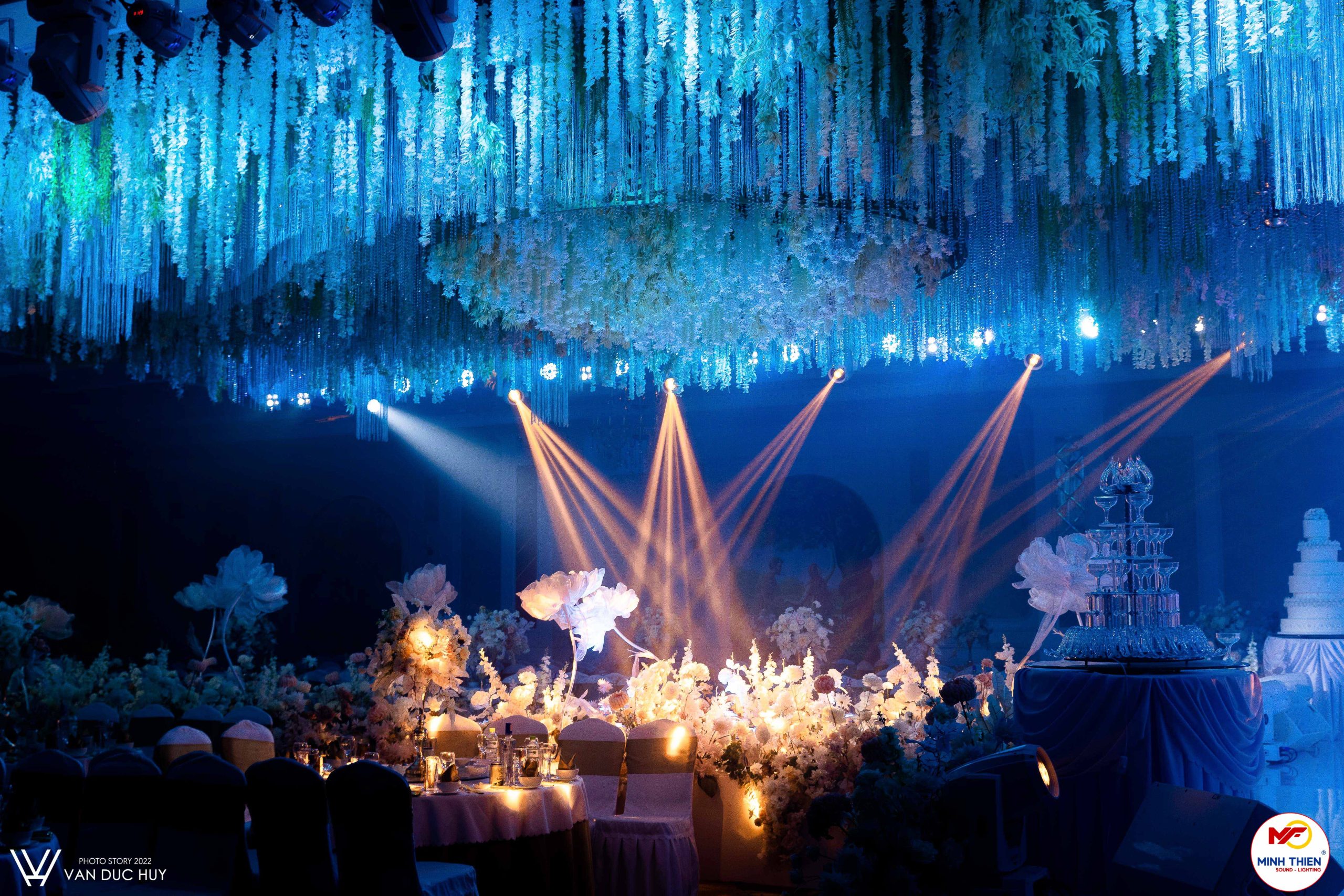 Hệ thống âm thanh ánh sáng