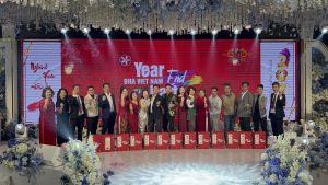 tiệc tất niên