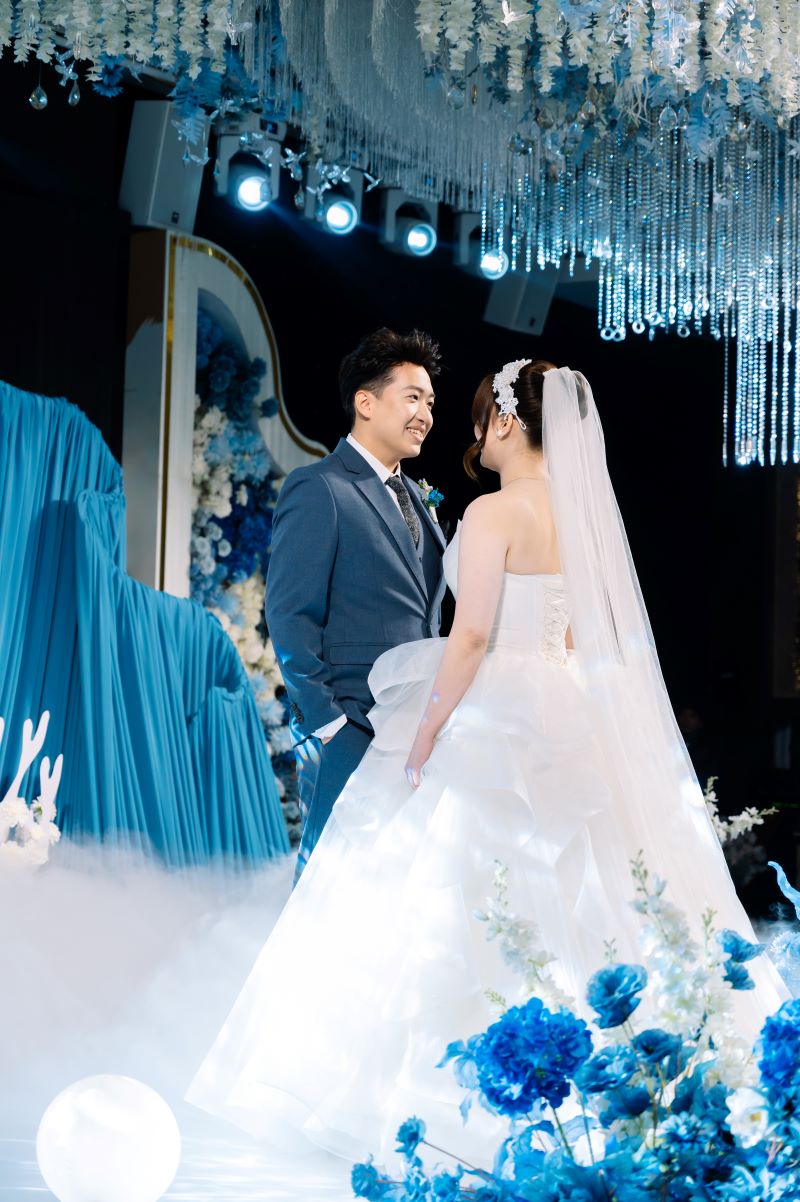 Tiệc cưới tại nhà hay nhà hàng